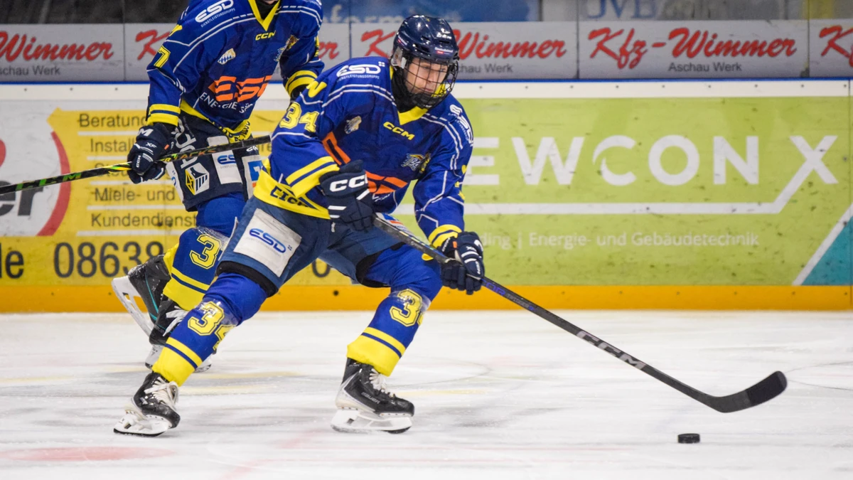 Der EHC Waldkraiburg on Ice